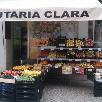 Frutaria Clara - Fachada da Frutaria Clara - Grocery Near Me - Lisbon, 11