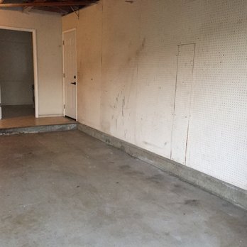 CA Resurfacing - Before picture of garage - Wait for it.... - Flooring Near Me - Orange, California