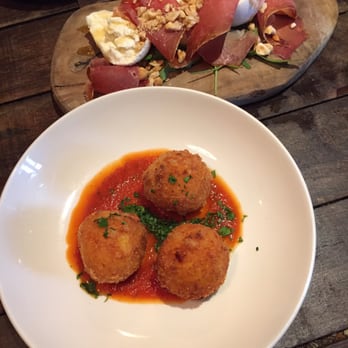 Il Vicolo - Arancini; Fresh mozzarella with ham, hazelnuts and honey - Cafes Near Me - Galway, G