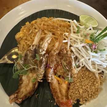 Oraan Thai Eatery - Special prawn pad thai - Thai Near Me - San Francisco, California