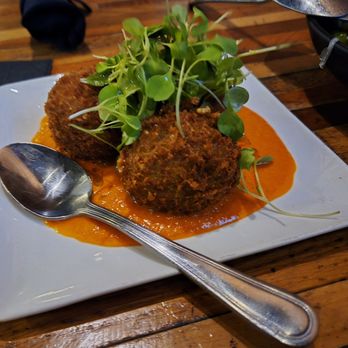 District - Oakland - Wine Bars Near Me - Oakland, California District - Oakland - Wine Bars Near Me - Oakland, California