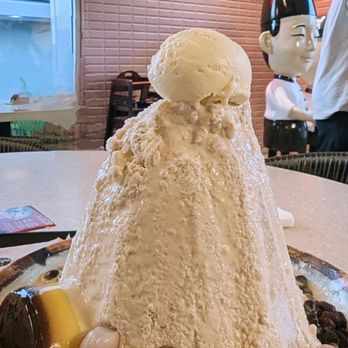 Meet Fresh - Black Sugar Boba Milky Shaved Ice (+Taro Ball) - Desserts Near Me - Cupertino, California Meet Fresh - Black Sugar Boba Milky Shaved Ice (+Taro Ball) - Desserts Near Me - Cupertino, California