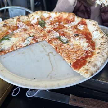 Pizzicletta - Margherita pizza - Pizza Near Me - Flagstaff, Arizona