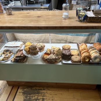 Lemon Tree - pastry case - Coffee & Tea Near Me - Angels Camp, California