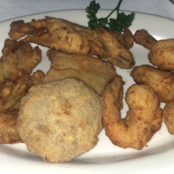 Mary Mahoneys - Seafood Platter - Venues & Event Spaces Near Me - Biloxi, Mississippi Mary Mahoneys - Seafood Platter - Venues & Event Spaces Near Me - Biloxi, Mississippi