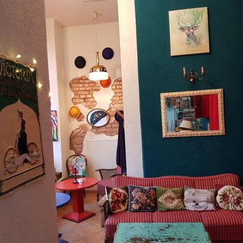Pretty Cafe Deli - Juice Bars & Smoothies Near Me - Berlin, BE