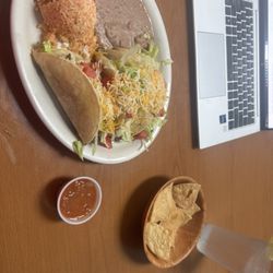 El Corral Cafe - Taco plate