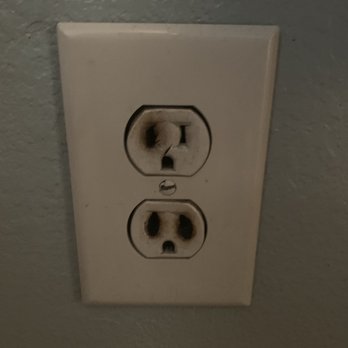 Shoreline Cottages - Burned out plug that sparks - Hotels Near Me - Fort Bragg, California Shoreline Cottages - Burned out plug that sparks - Hotels Near Me - Fort Bragg, California