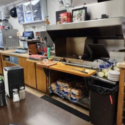 Hudson's Hamburgers - Flat top grill where all the action takes place.