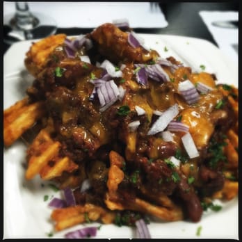 Duke's Pizzeria & Restaurant - chili cheese fries - this needs to be on the menu regularly! - Pizza Near Me - Pittstown, New Jersey