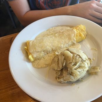 Scrambled Jake's - Cheese omelet - Breakfast & Brunch Near Me - Knoxville, Tennessee