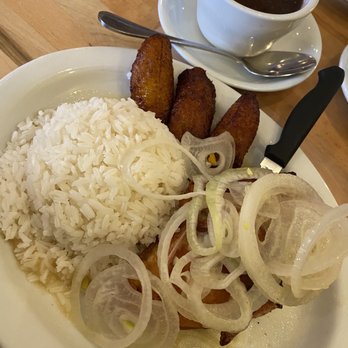 El Cubano - Roasted Garlic Chicken - Pollo Asado en Ajo (1/2) - Cuban Near Me - Valencia, California El Cubano - Roasted Garlic Chicken - Pollo Asado en Ajo (1/2) - Cuban Near Me - Valencia, California