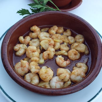 Alingui - Garlic prawns - Spanish Near Me - El Chaparral, A