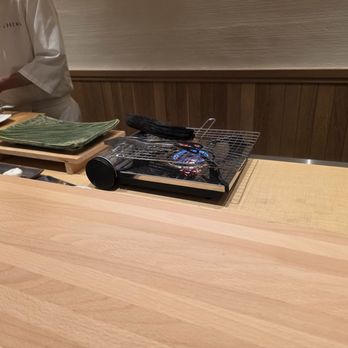 Sushi Ichika - Sushi Bars Near Me - Honolulu, Hawaii