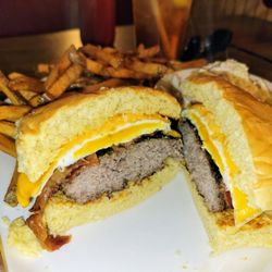 Starlite Lounge - The Breakfast Burger