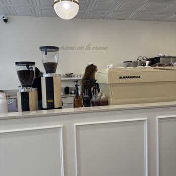 Crème Coffee - Coffee & Tea Near Me - Sacramento, California Crème Coffee - Coffee & Tea Near Me - Sacramento, California
