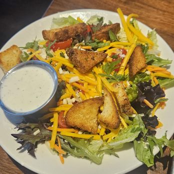 Twin Peaks - House salad - New American Near Me - Doral, Florida Twin Peaks - House salad - New American Near Me - Doral, Florida