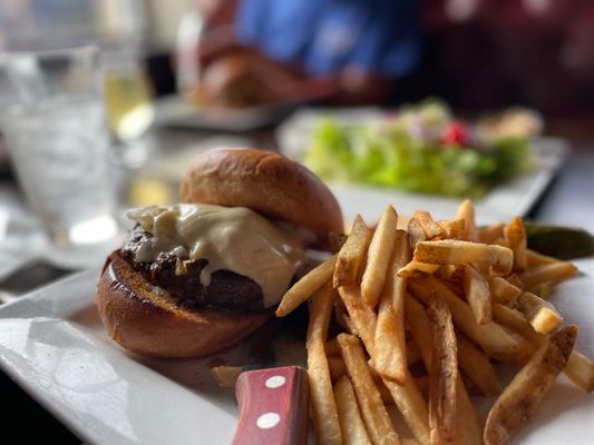 Ray J's American Grill by null