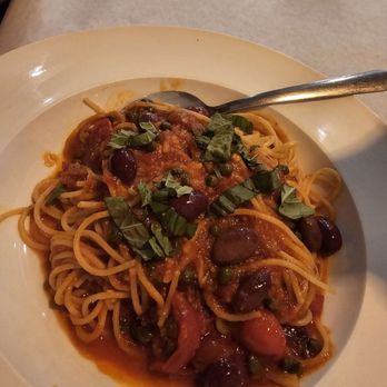Mangia - Puttanesca - Italian Near Me - Orlando, Florida Mangia - Puttanesca - Italian Near Me - Orlando, Florida
