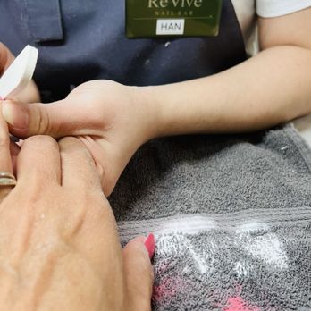 ReVive Nail Bar - Nail Salons Near Me - Lynnwood, Washington