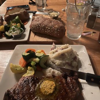 Hungry Hunter Steakhouse - Dinner Valentine - Steakhouses Near Me - Bakersfield, California Hungry Hunter Steakhouse - Dinner Valentine - Steakhouses Near Me - Bakersfield, California