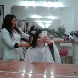 Peluquería Las Urbinas - Como buena yelper: dando fe de que el dato es 3B!