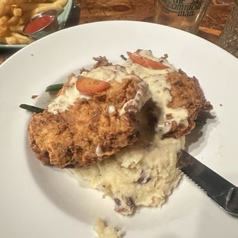 Camp - Camp's Famous Buttermilk Chicken - New American Near Me - Meredith, New Hampshire
