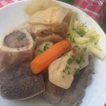 Le Roi du Pot au Feu - You can ask for the broth which they used to cook the shank and vegetables. - French Near Me - Paris, 75 Le Roi du Pot au Feu - You can ask for the broth which they used to cook the shank and vegetables. - French Near Me - Paris, 75