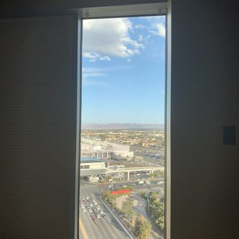 Budget Blinds - Removed blind versus replacing with proper width after a month of being put on notice of their unacceptable quality! - Shades & Blinds Near Me - Las Vegas, Nevada Budget Blinds - Removed blind versus replacing with proper width after a month of being put on notice of their unacceptable quality! - Shades & Blinds Near Me - Las Vegas, Nevada