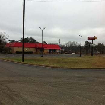 Hardee's - Store front - Fast Food Near Me - Camden, Alabama