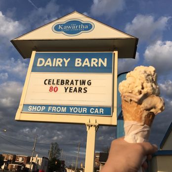 Kawartha Dairy - a hand holding an ice cream cone - Ice Cream & Frozen Yogurt Near Me - Lindsay, Ontario Kawartha Dairy - a hand holding an ice cream cone - Ice Cream & Frozen Yogurt Near Me - Lindsay, Ontario