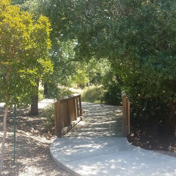 Willow Hill Reservoir Community Park - Walking path - Parks Near Me - Folsom, California