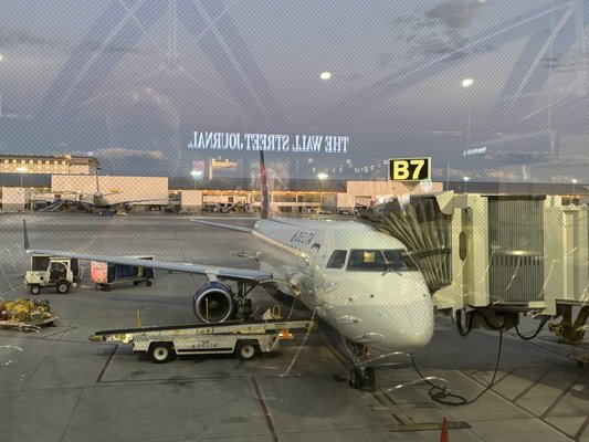 Detroit Metropolitan Wayne County Airport by null