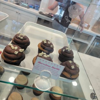 Icing On The Cupcake - Delicious!! - Cupcakes Near Me - Sacramento, California