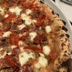 Trattoria Vesso - Spicy Italian sausage , prosciutto, roasted red pepper pizza !!!
