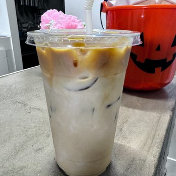 Hello Again - Iced Hazelnut Latte with whole milk - Coffee & Tea Near Me - Honolulu, Hawaii