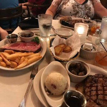 Digger's Sting Restaurant - 14 oz Ribeye and Prime Rib - New American Near Me - La Crosse, Wisconsin