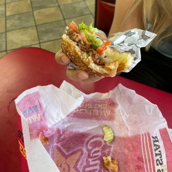 Carl's Jr - Beyond Famous Star - Burgers Near Me - Coalinga, California