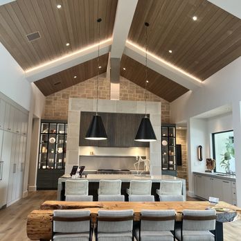 Nicki Pauley - what a GREAT room! - Real Estate Agents Near Me - Bulverde, Texas