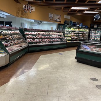 Kings Market - Meats - Grocery Near Me - Friday Harbor, Washington