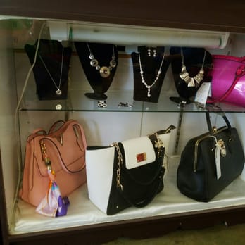 Escape Salon - Jewelry and purses for sale - Nail Salons Near Me - Albuquerque, New Mexico