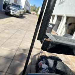Sun Devil Trailer MFG - Staircase handle broke. Bad welding with zero support brackets.