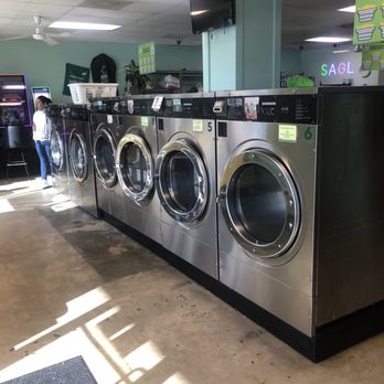 San Antonio Green Laundry - Big capacity machines. - Laundromat Near Me - San Antonio, Texas