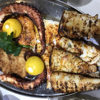 Pantheon Restaurant - Greek Near Me - Toronto, Ontario