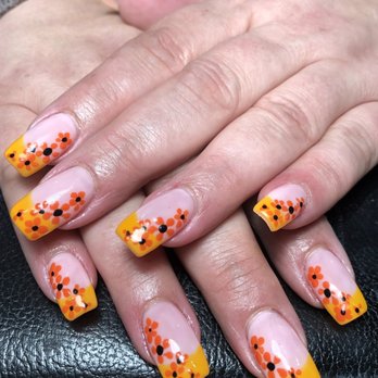 Ele Ela Nail Salon - Nail Salons Near Me - Pacifica, California