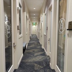 Salon 336 - Hallway to the salon, located in suite 110 of Phenix Studios