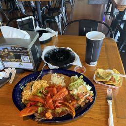 This is their delicious Steak à la Mexicans... I really enjoyed this meal!!! I don't see you here...you're all missing out!!! This is their delicious Steak à la Mexicans... I really enjoyed this meal!!! I don't see you here...you're all missing out!!!