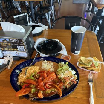 Salsa's Taqueria - This is their delicious Steak à la Mexicans... I really enjoyed this meal!!!  I don't see you here...you're all missing out!!! - Mexican Near Me - Folsom, California