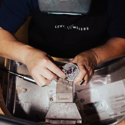 Lewis Jewelers - Custom Design Studio