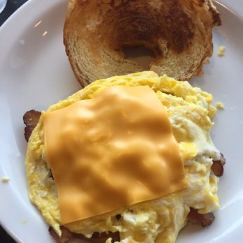 Vanta Cafe - Bacon, egg, cheese on croissant bread - Breakfast & Brunch Near Me - Wailuku, Hawaii Vanta Cafe - Bacon, egg, cheese on croissant bread - Breakfast & Brunch Near Me - Wailuku, Hawaii